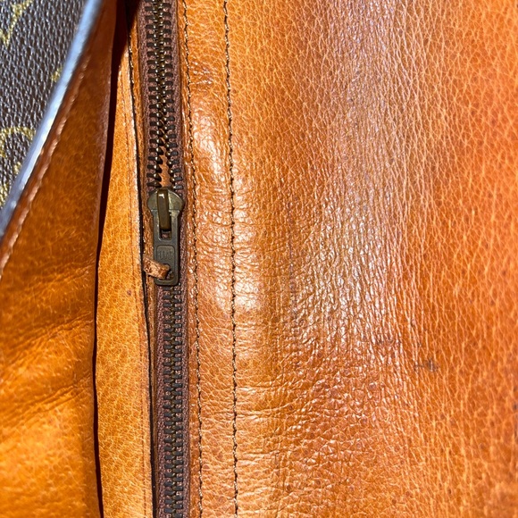 Louis Vuitton Brown Crossbody Bag - Picture 6 of 7